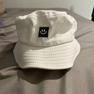 White bucket hat